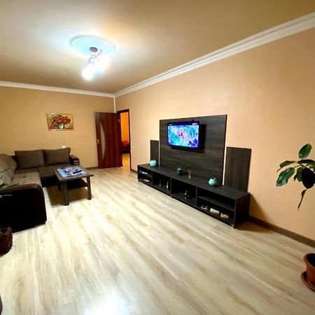 Centralhome Yerevan Exterior photo