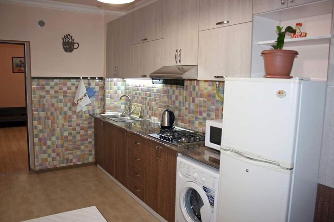 Centralhome Yerevan Exterior photo